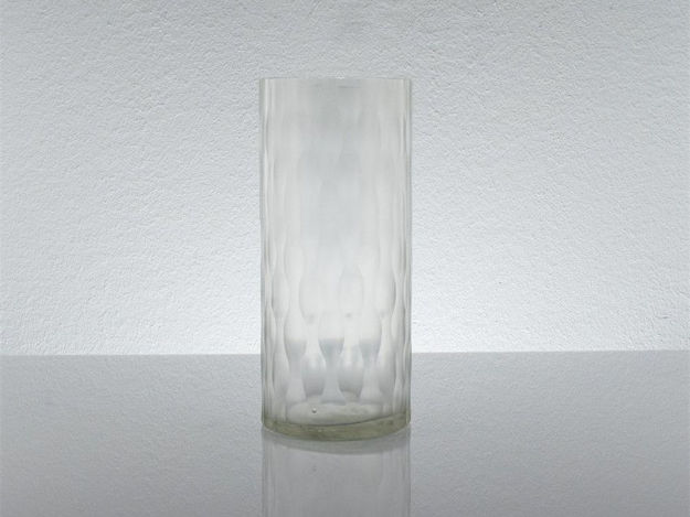 Slika Staklo vaza četvrtasta h30d8cm valoviti uzorak - mliječna