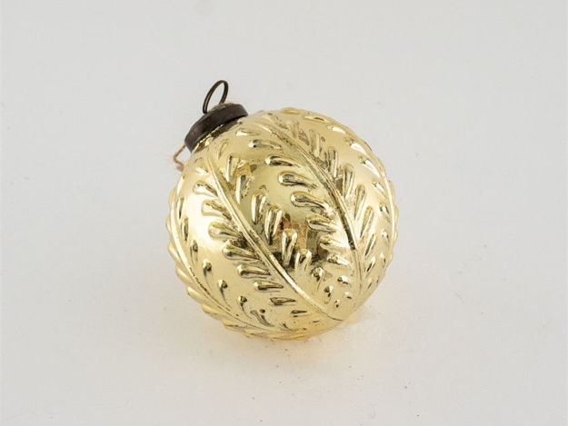 Slika Staklena kuglica listovi papra 10cm zlatna